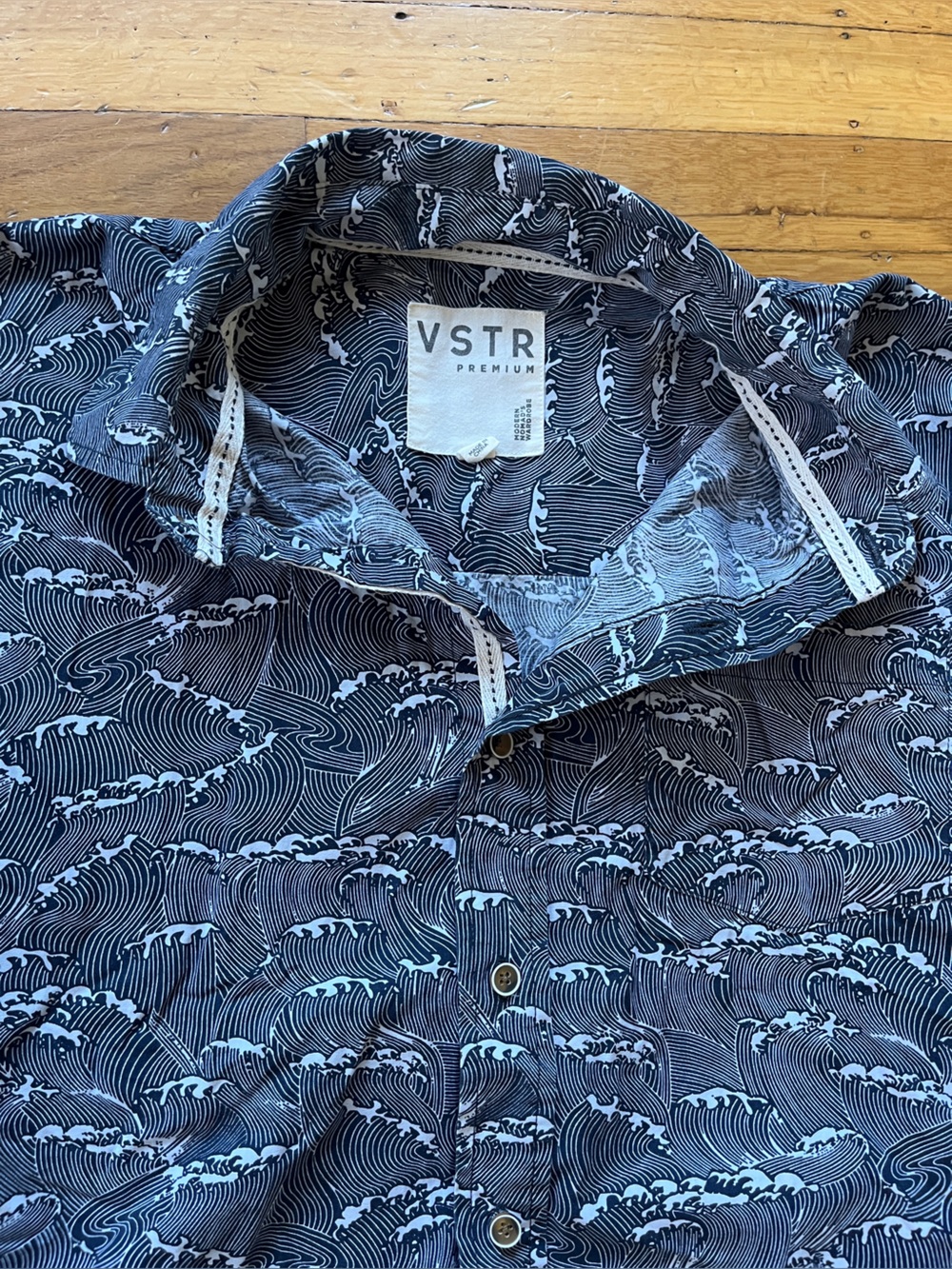 VSTR Japanese tsunami surf waves Hawaiian camp shirt aloha summer M blue